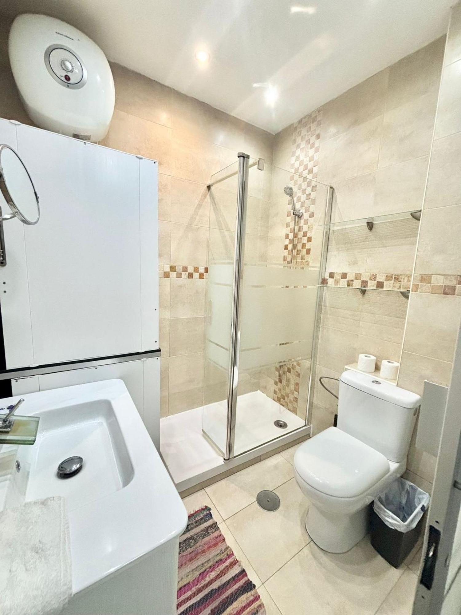 Centro Ferrocarril 2 Metro Delicias Appartement Madrid Buitenkant foto