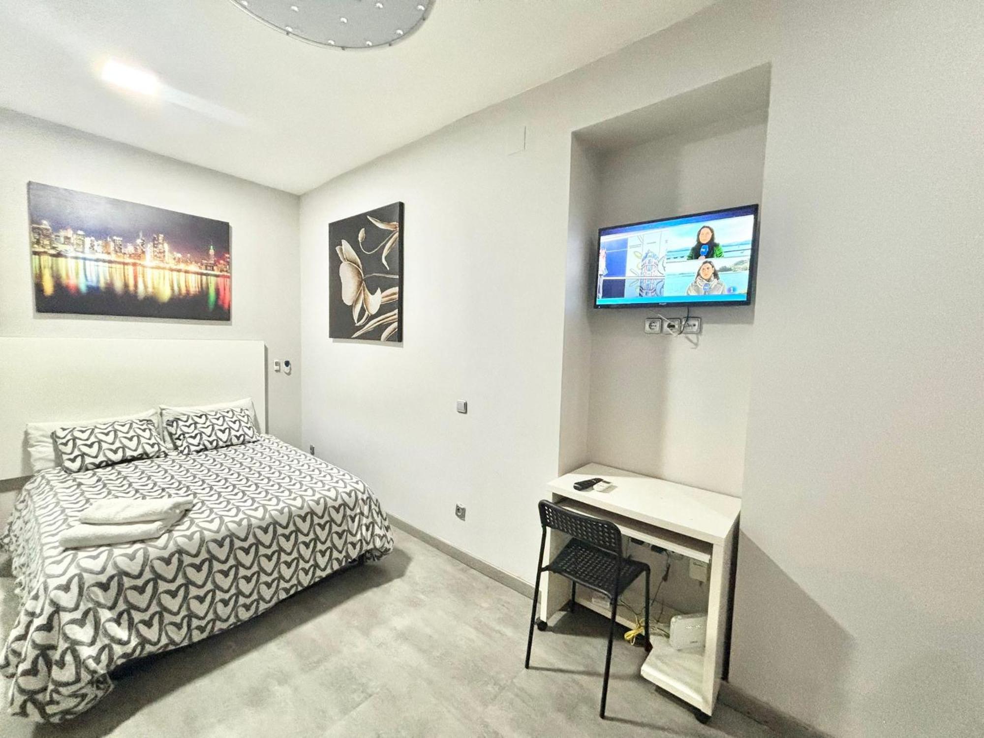 Centro Ferrocarril 2 Metro Delicias Appartement Madrid Buitenkant foto