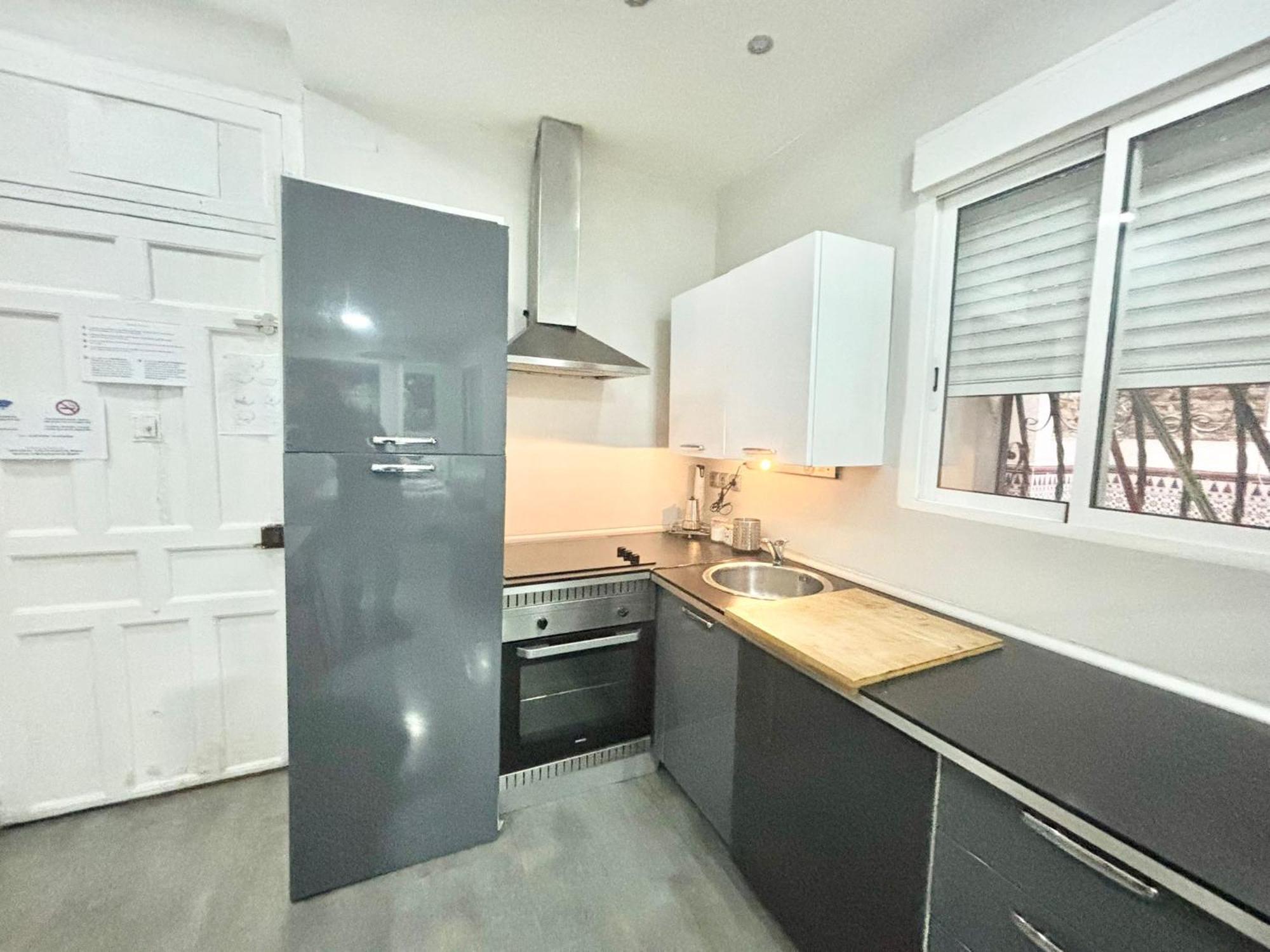 Centro Ferrocarril 2 Metro Delicias Appartement Madrid Buitenkant foto