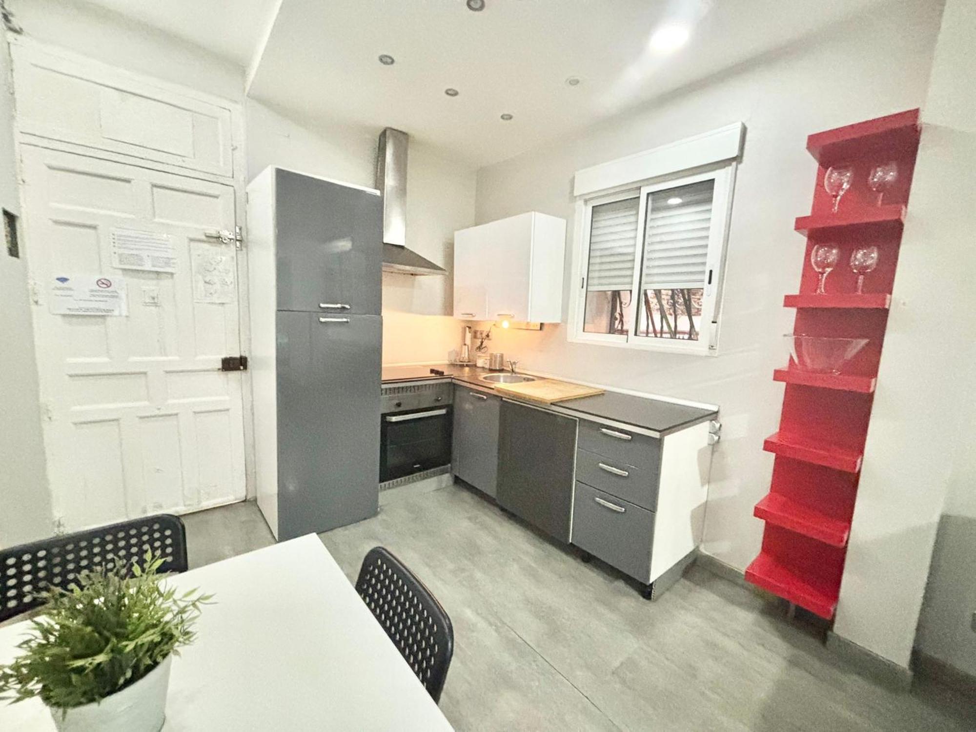 Centro Ferrocarril 2 Metro Delicias Appartement Madrid Buitenkant foto