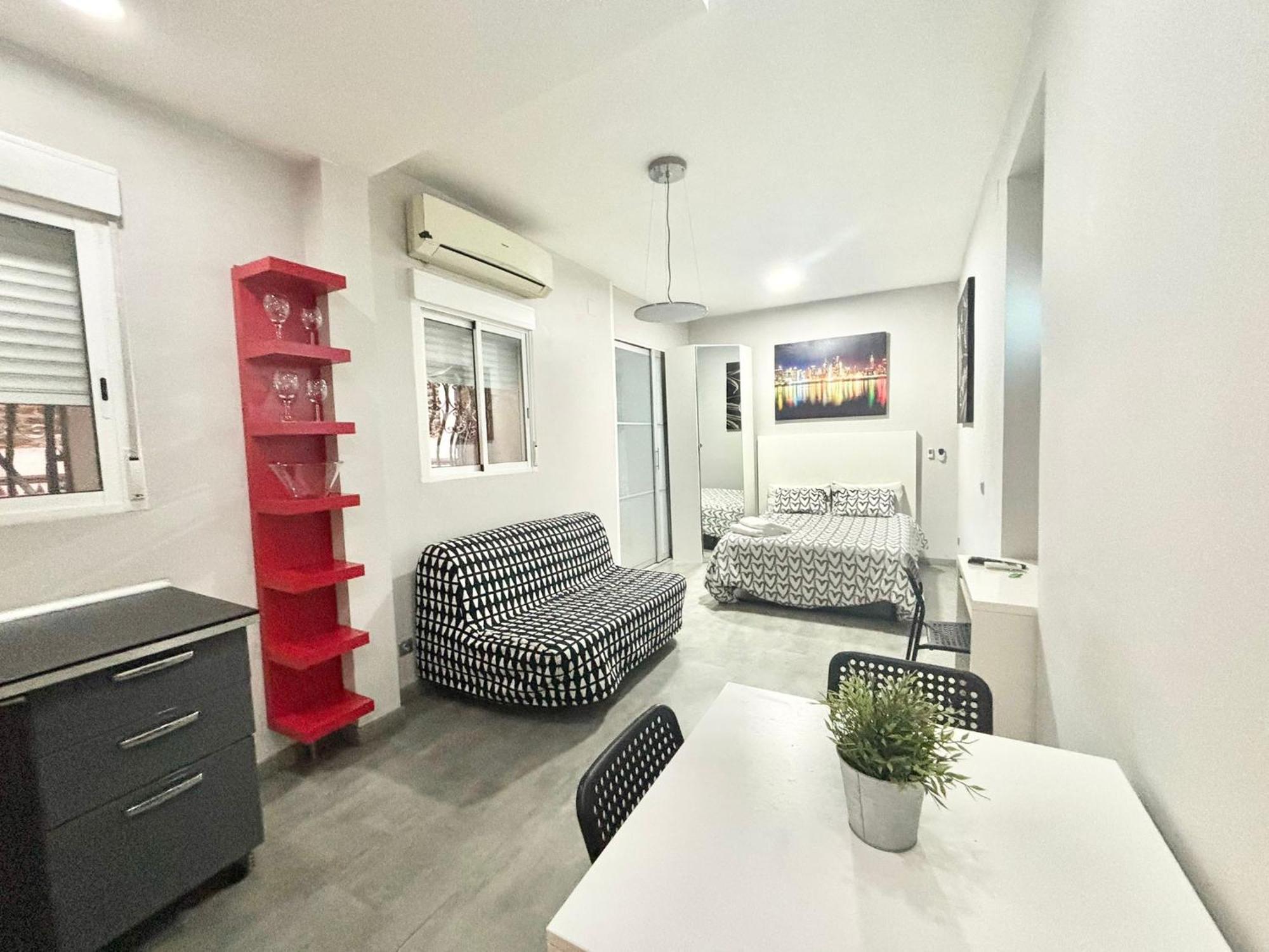 Centro Ferrocarril 2 Metro Delicias Appartement Madrid Buitenkant foto